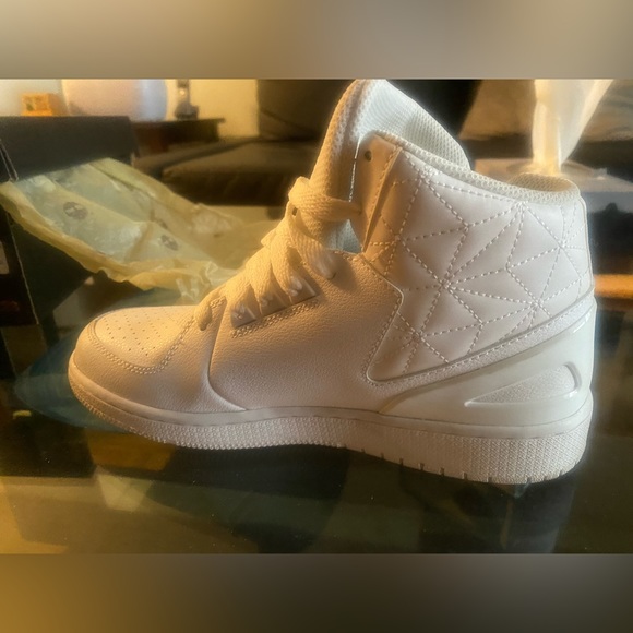 Jordan’s for sale - Picture 2 of 3